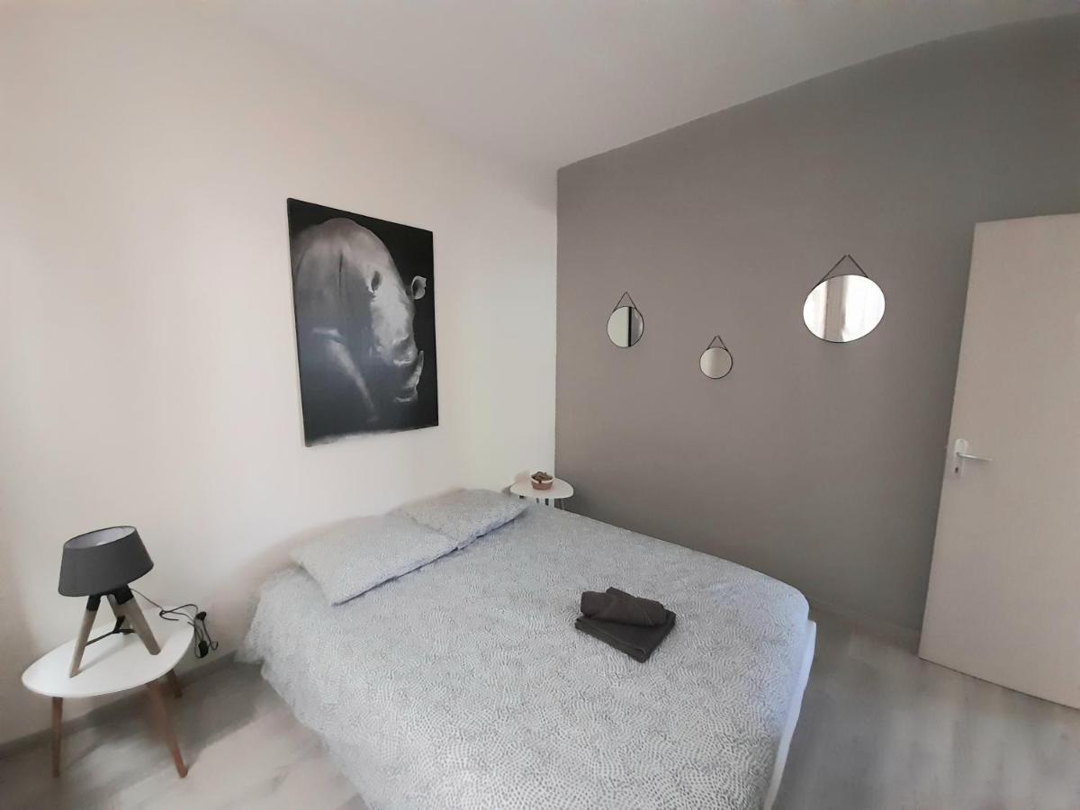Le Scandinave Lägenhet Joigny Exteriör bild