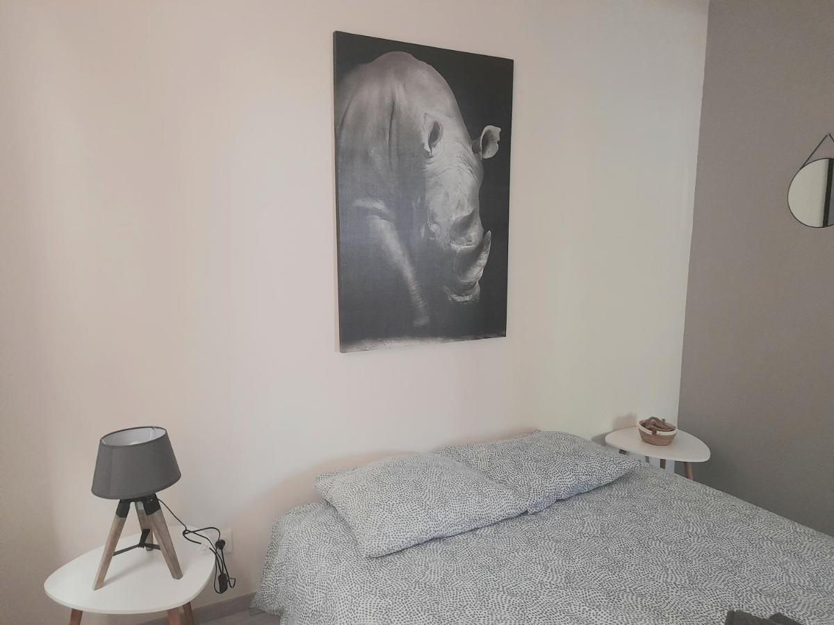 Le Scandinave Lägenhet Joigny Exteriör bild