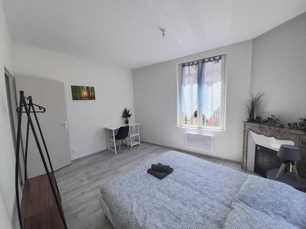 Le Scandinave Lägenhet Joigny Exteriör bild